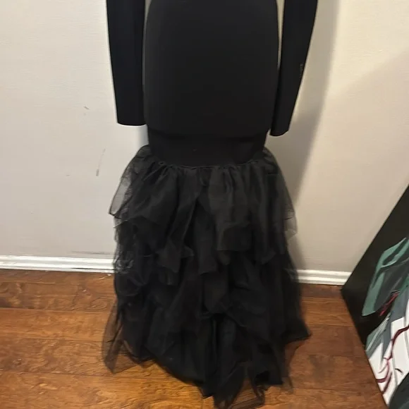 Philosophy by Lorenzo Serafini black know ruffle hem gown